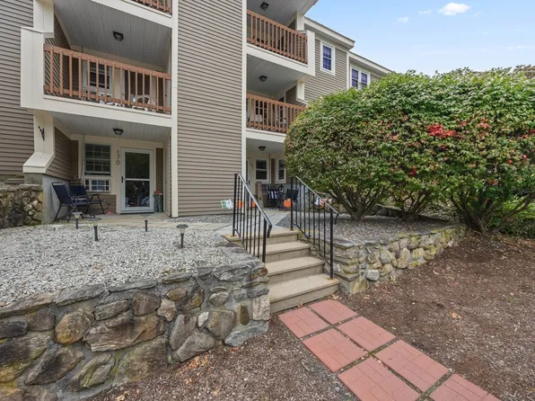 171 Heritage Dr Unit 171, Whitinsville, MA 01588