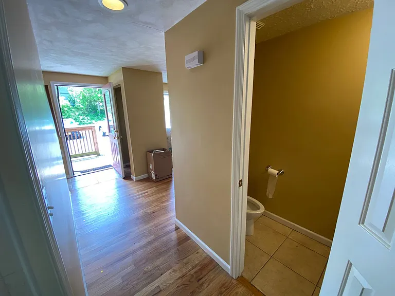 209 Robert Dr — Photo 14