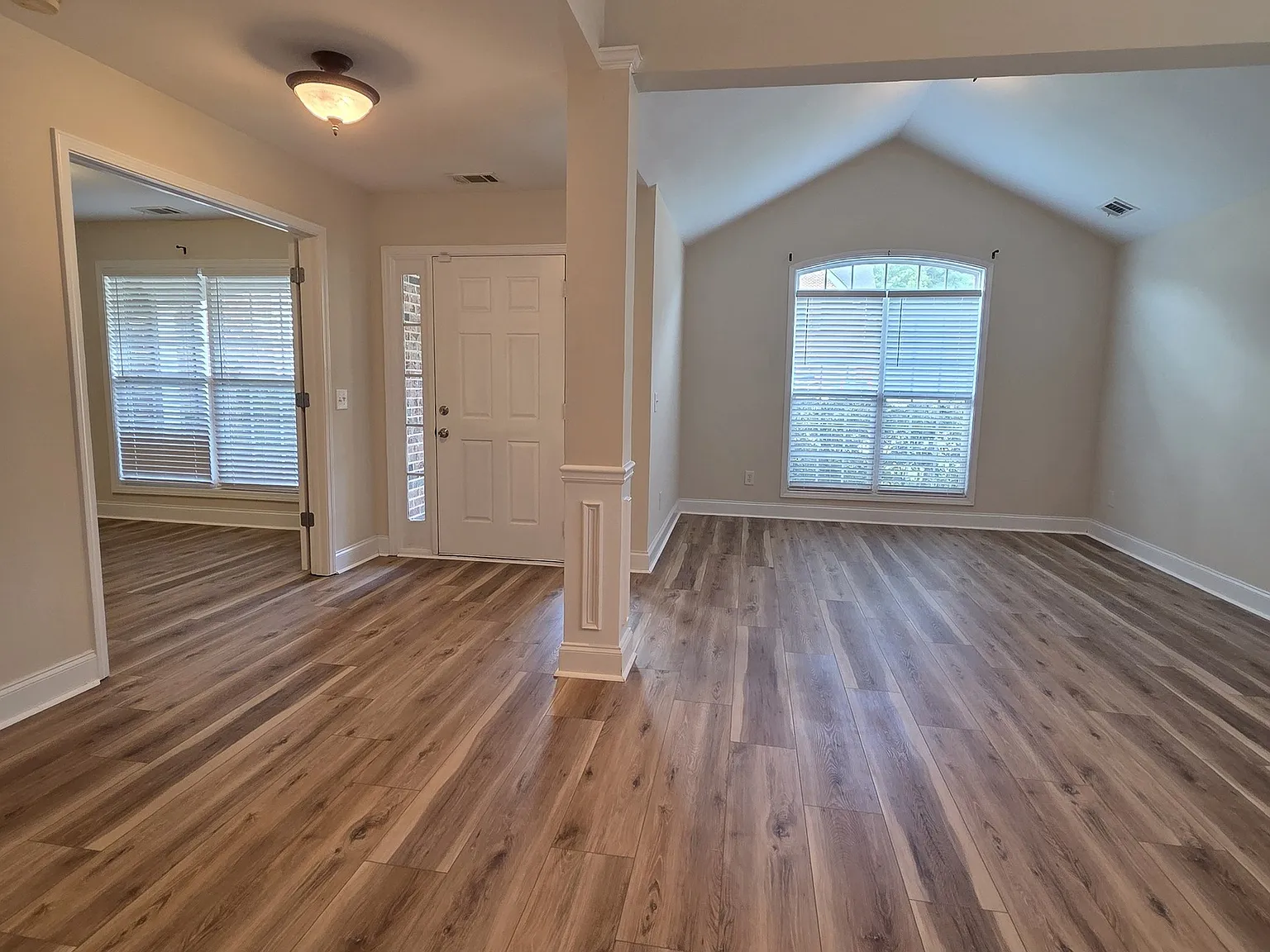 4 bed, 2.0 bath, $2,595 — Photo 2