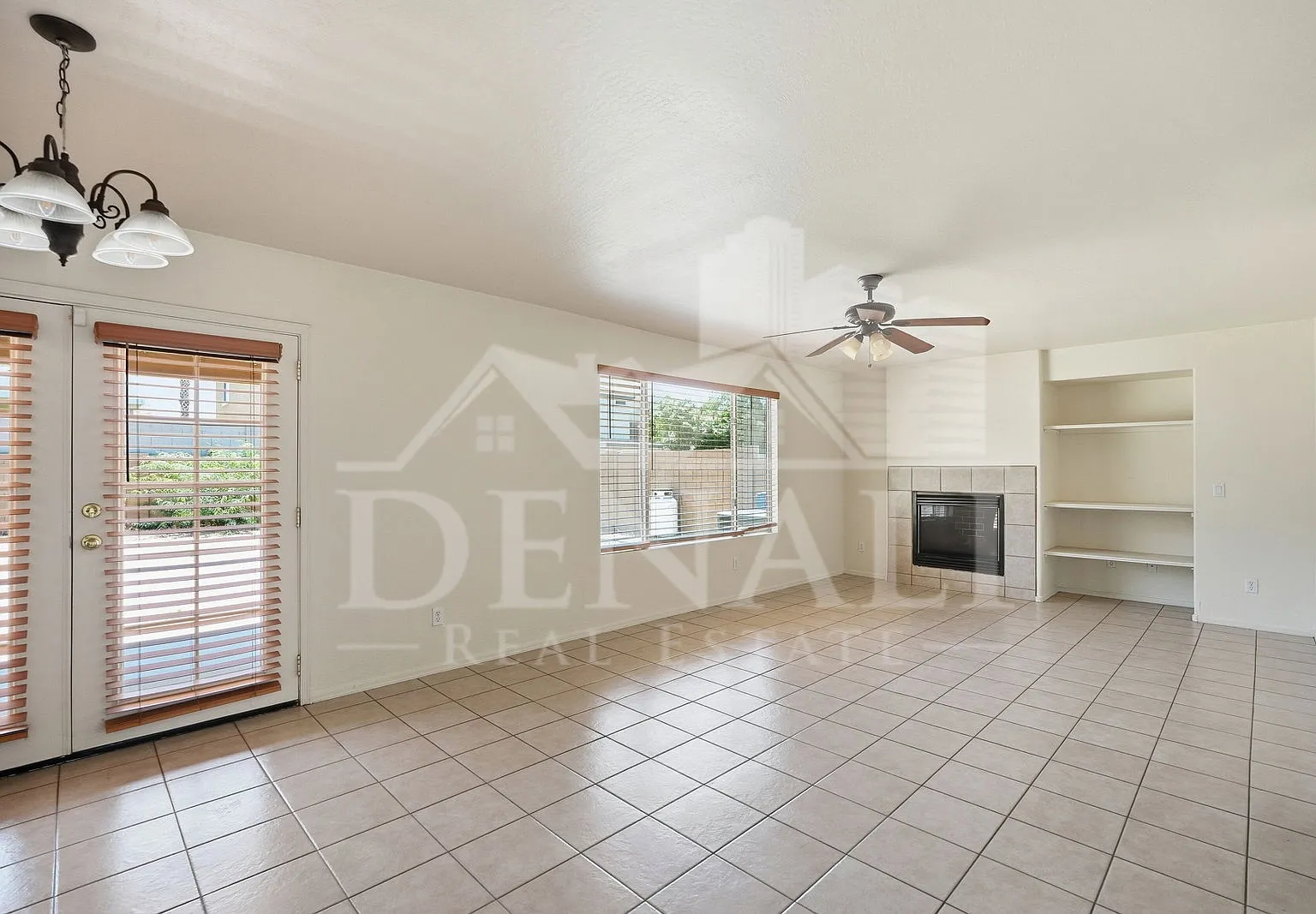 3 bed, 2.5 bath, 1978 sqft, $2,050 — Photo 4