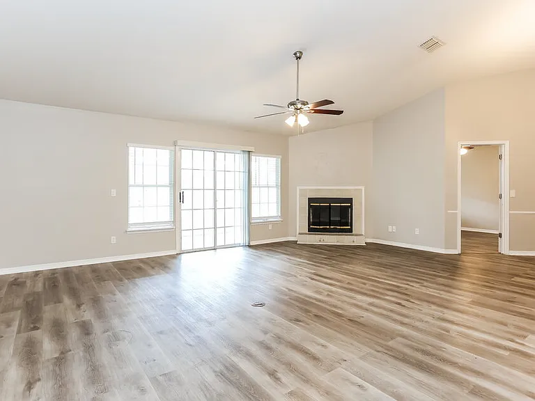 8181 Loch Lomond Ln #1 — Photo 4