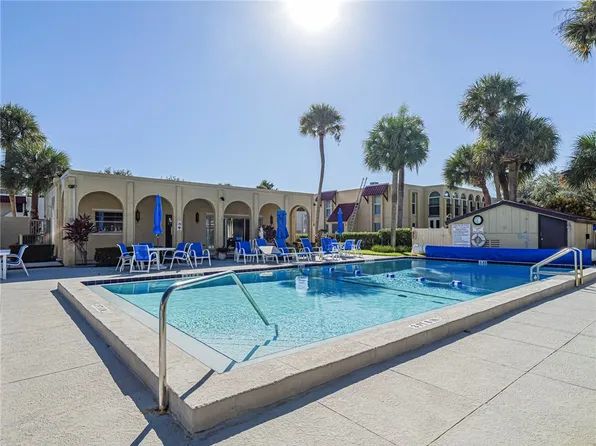 835 18th St APT 310, Vero Beach, FL 32960