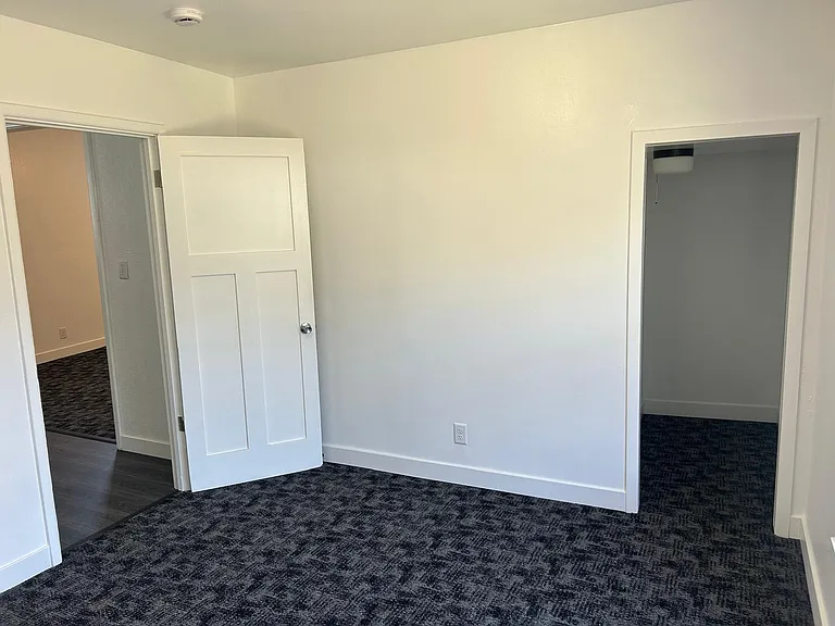 420 W Capitol Ave #1 — Photo 8