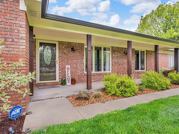 4th image of 10559 Rolling Springs Dr
