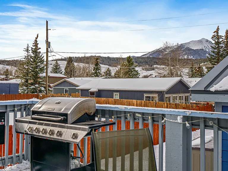 461 Cascade Cir — Photo 35