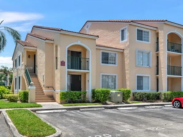 1749 Village Blvd APT 102, West Palm Beach, FL 33409