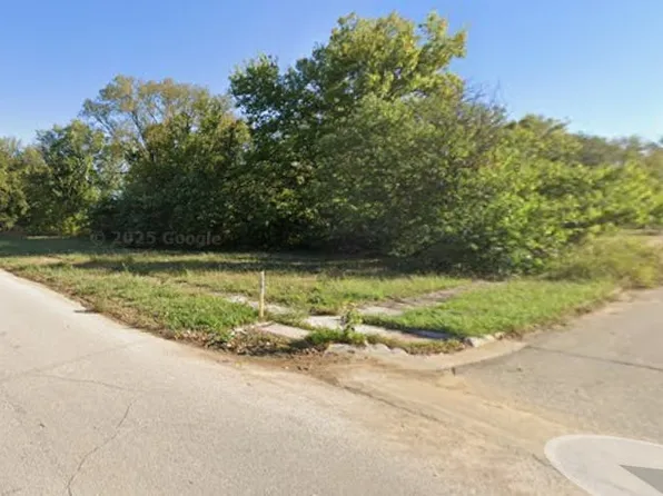 1210 W Locust St, Independence, KS 67301