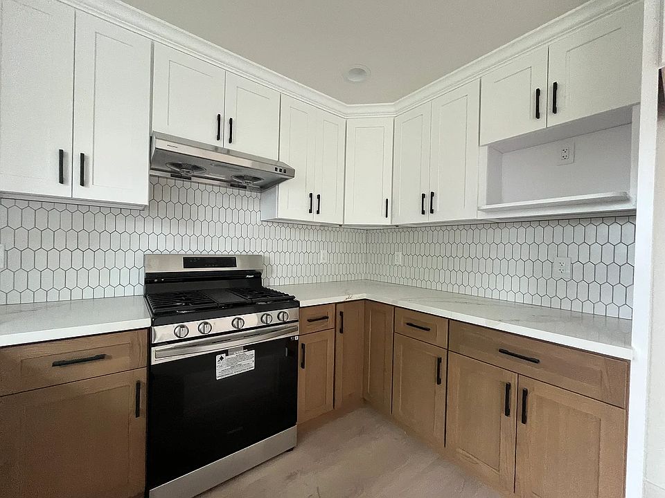 1st image of 1531 E Larkwood St #A