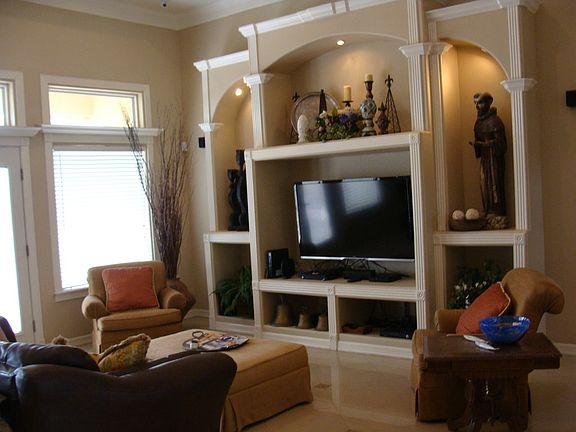5th image of 126 Oleander Dr