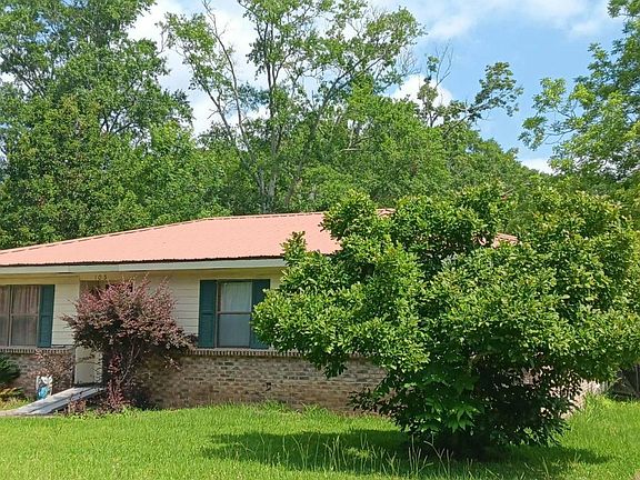 2nd image of 105 Wisteria Dr