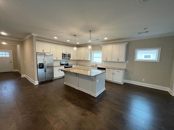 4th image of 1030 Saddlers Way