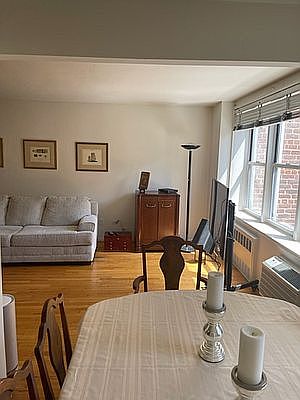 3rd image of 320 W 30th St APT 5A