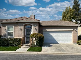627 W Lisbon Ln, Clovis, CA
