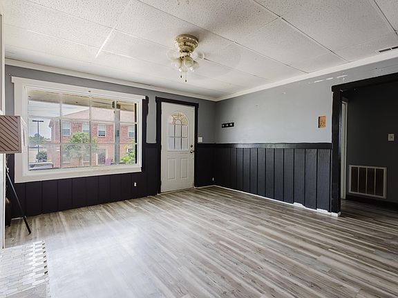 4th image of 316 Burley Ave