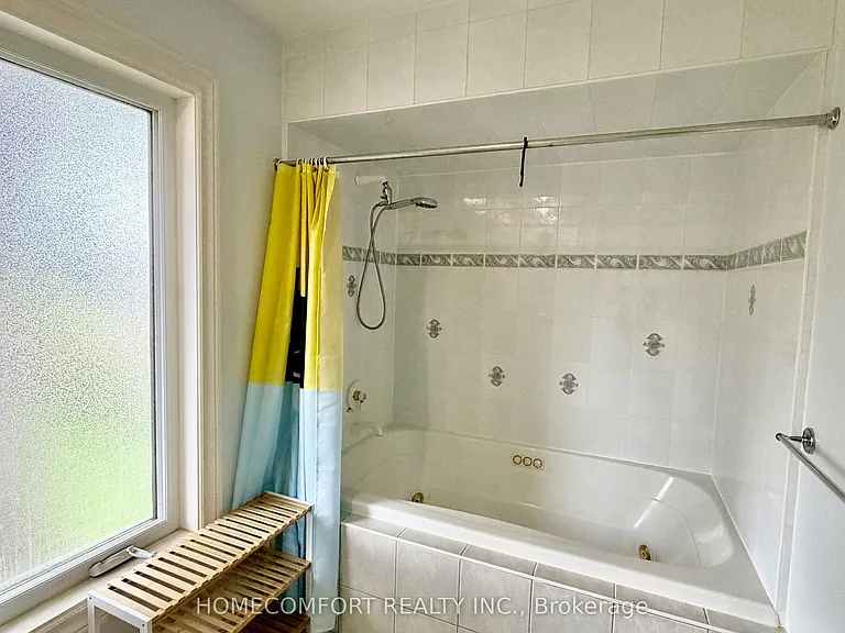 12 Banbury Ct — Photo 23