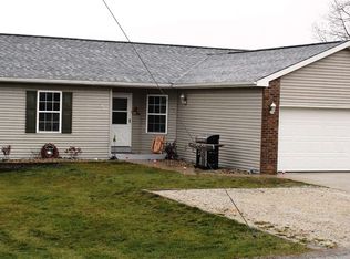 107 Weeks St, Albion, IN 46701