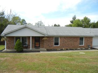 2902 Carden Ln, La Grange, KY 40031