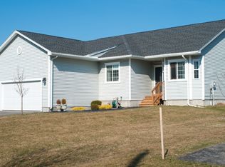 555 Auburn St, Portland, ME 04103