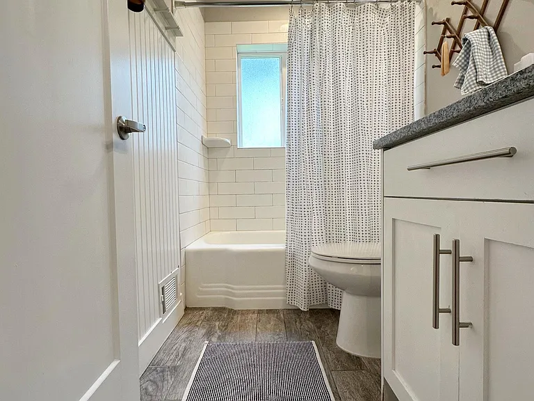 1809 E Blaine Ave — Photo 10