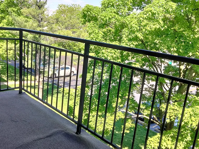 1513 Jefferson Ave #303 — Photo 6