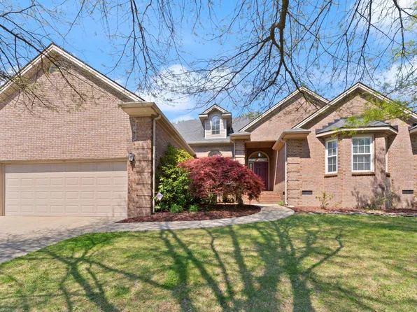 204 Park Lakes Dr, Richmond, KY 40475
