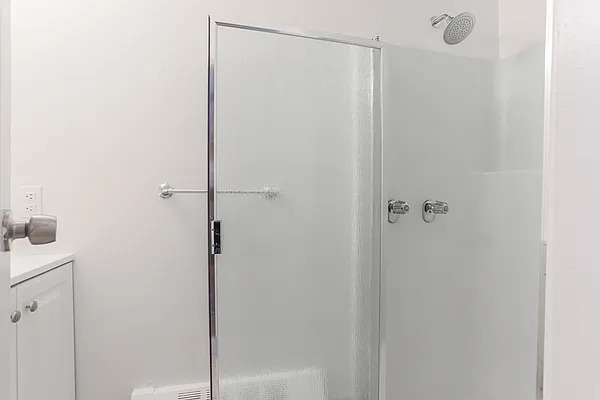 Rented by Compass | media 24