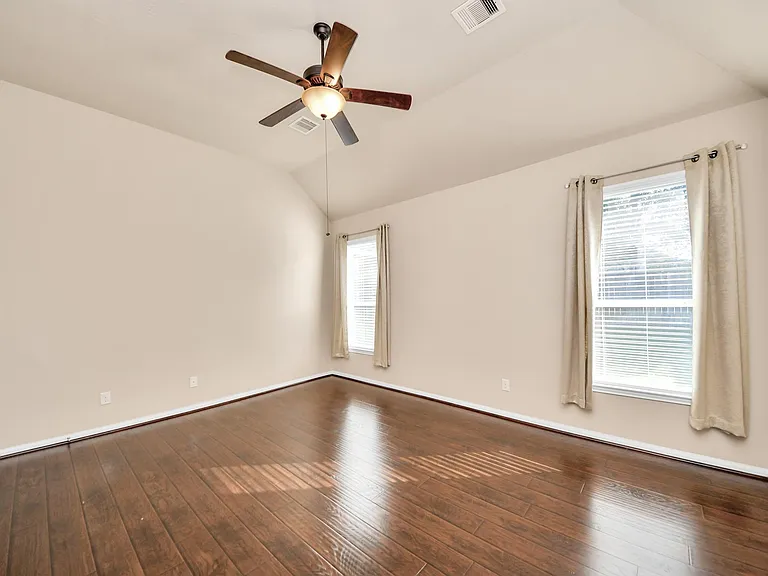 3115 Lake Dr — Photo 24