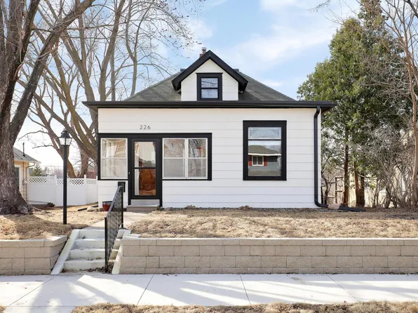 226 7th Ave N, Hopkins, MN 55343