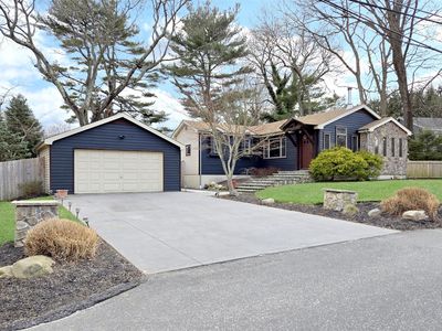 78 Washburn Street, Lake Grove, NY, 11755