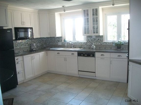 5th image of 140 Rockwood Ln