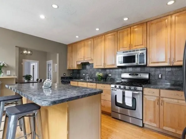53 Franklin St, Somerville, MA 02145