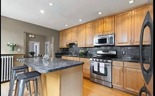 53 Franklin St Photo 1