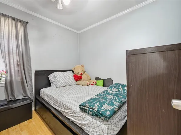 1642 East 45th Street image 10 of 25