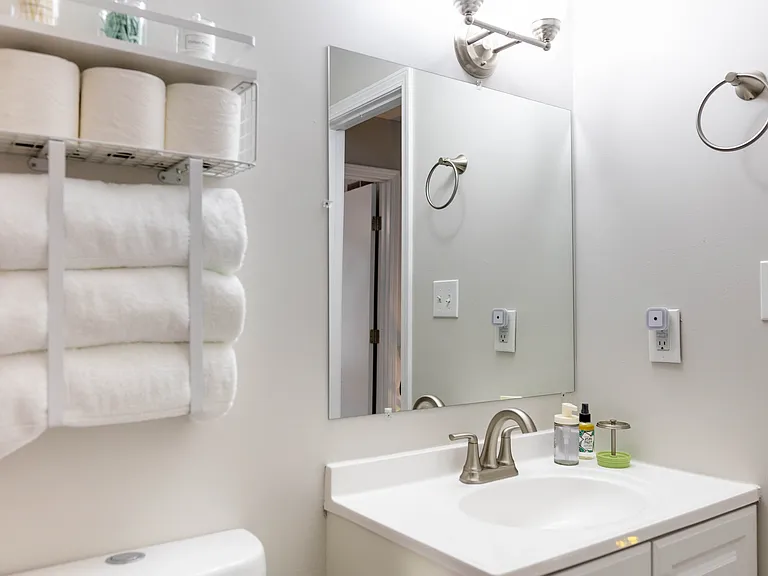 NE 62nd Pl — Photo 17