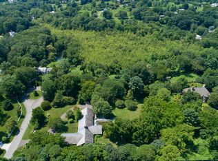 7 Dempsey Ln, Greenwich, CT 06830