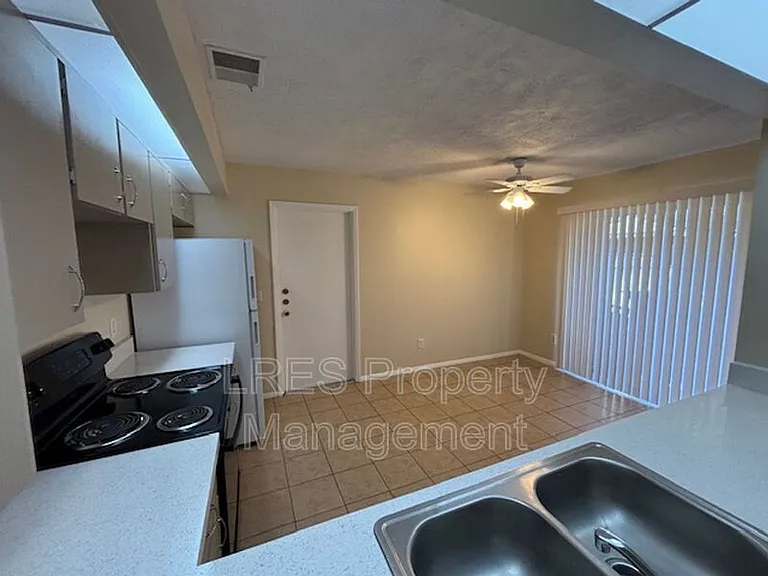 4444 Ring Neck Rd — Photo 8