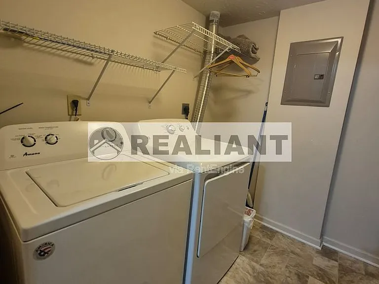 412 Marian Ln #8 — Photo 14