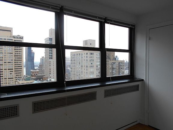 4th image of 108 E 38th St APT 2100