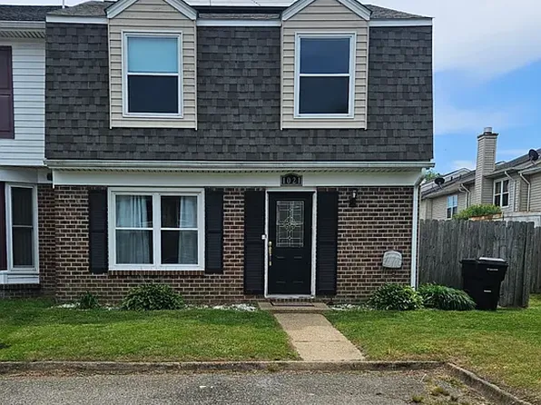 1021 Smoke Tree Ln, Virginia Beach, VA 23452