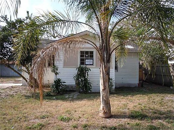 4th image of 2535 Weber St