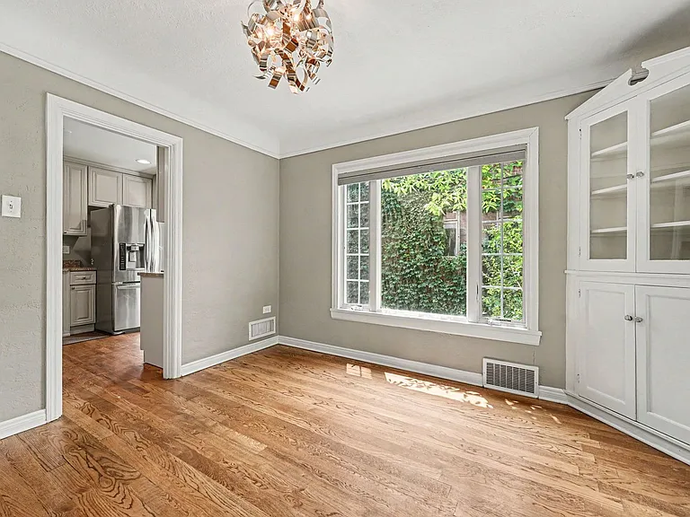 746 N Monaco Pkwy — Photo 12