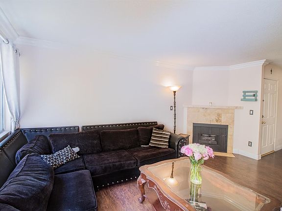 3rd image of 7045 Woodley Ave Unit 115