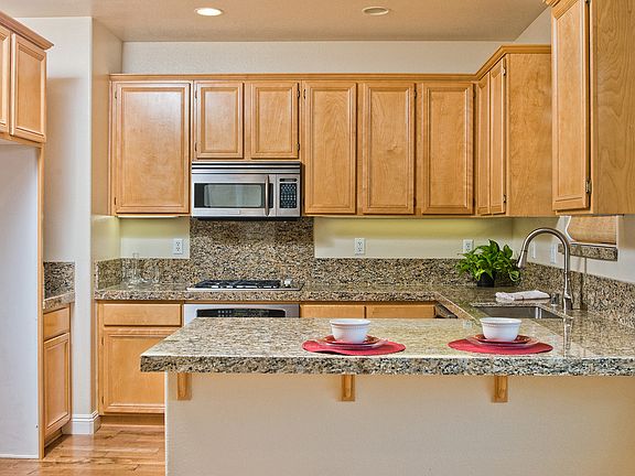 2nd image of 24440 Montevista Cir
