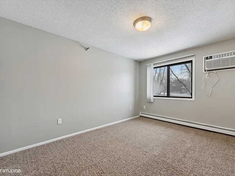 Reserve Eden Prairie — Photo 36