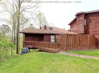 302 Powder Horn Rd, Charleston, WV 25314