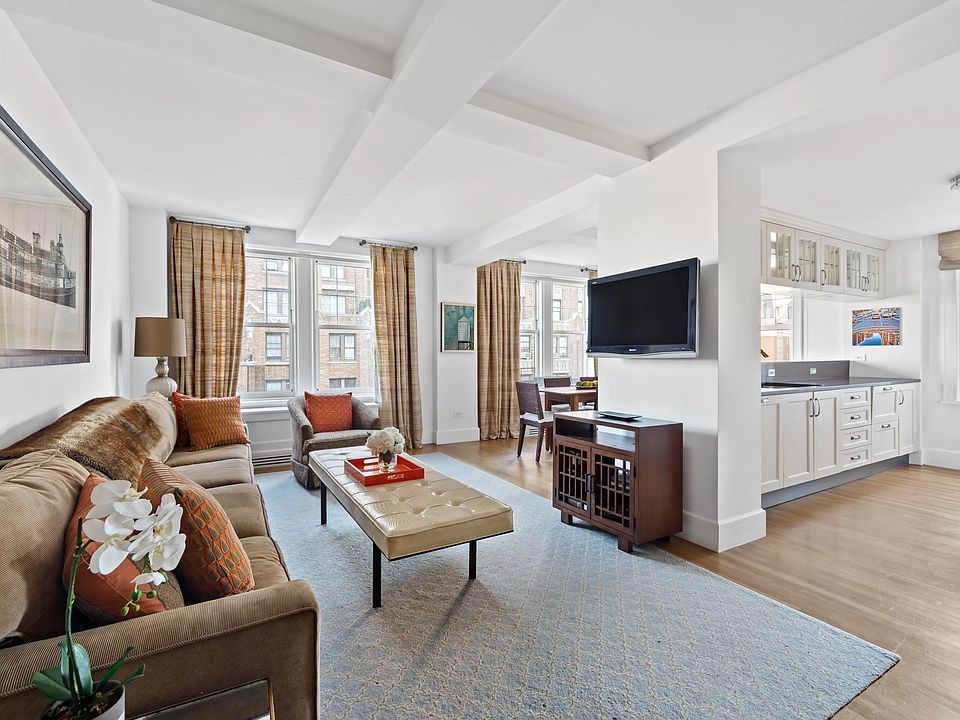 1st image of 27 W 72nd St #1212