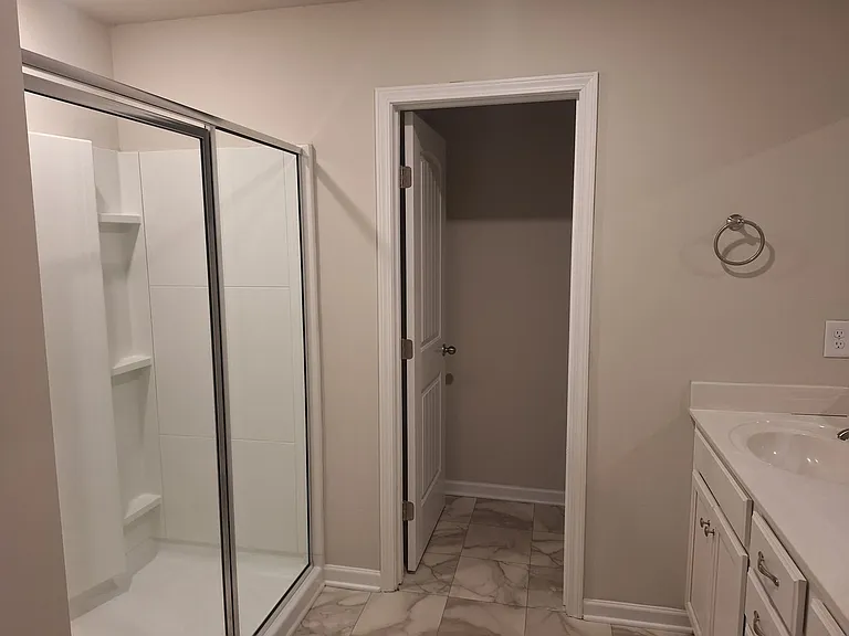 220 Turner Ln — Photo 22