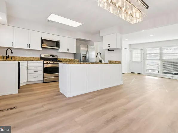 2710 Smith Ave, Baltimore, MD 21209