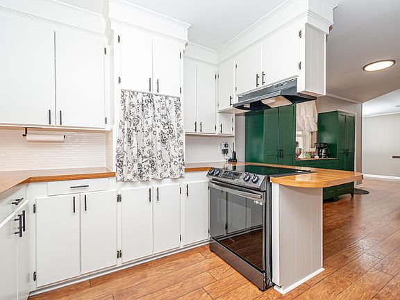 4th image of 417 Pledger St