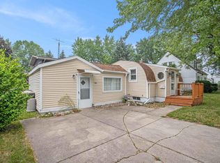 701 Columbia Ave, Saint Joseph, MI 49085